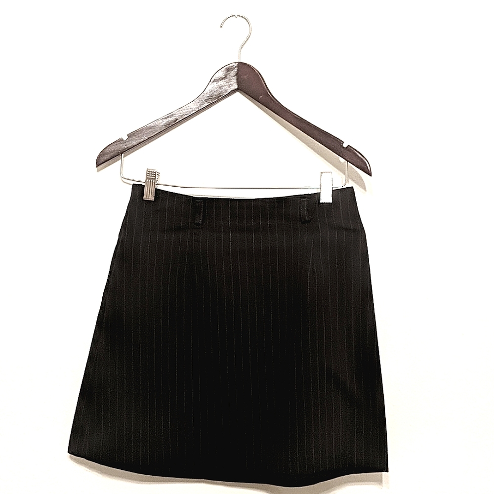 Pin striped skirt